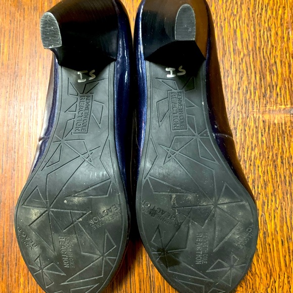 💙Kenneth Cole Reaction Dark Blue Pumps - Picture 4 of 4